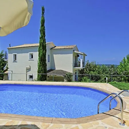 Villa Mavrikia *