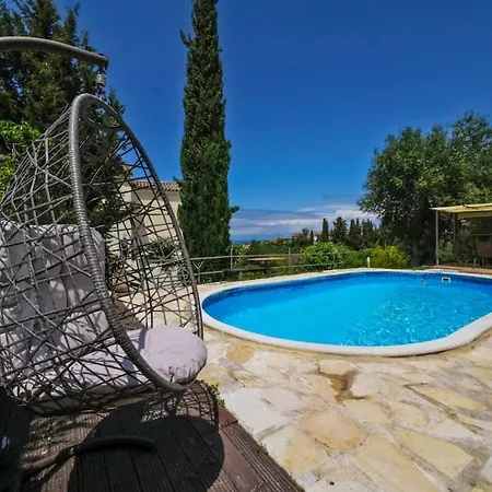 Mavrikia Villa