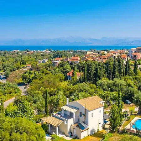 Villa Mavrikia *