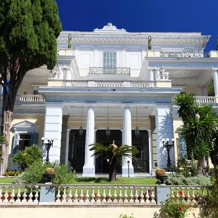 Mavrikia Villa
